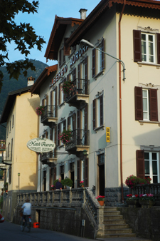 Hotel Aurora - Lennezo